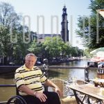 05-07-2001 Koos Alberts in Amsterdam

[keywords]Eyecontact, Posed, Singer, Half Length, Smiling, Location[/keywords]